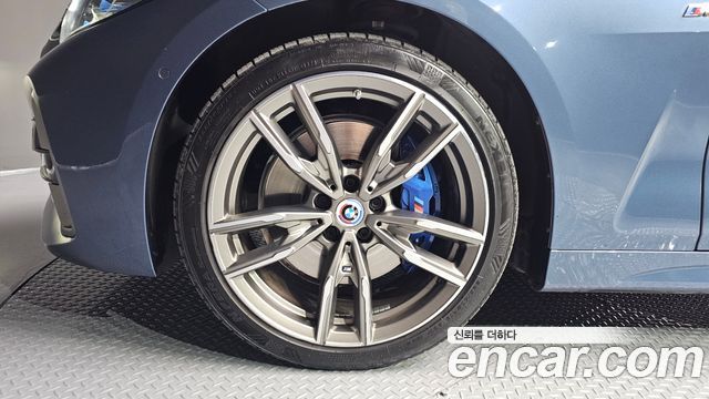 BMW 4-Series M440i xDrive Coupe