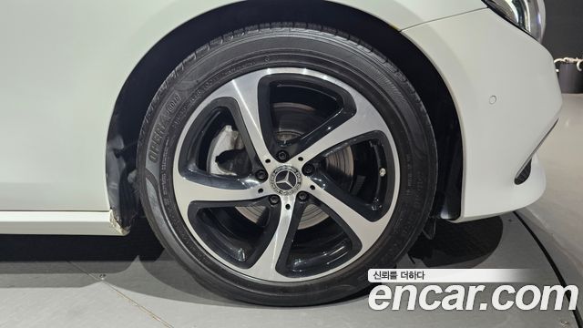 Mercedes-Benz E-Class E250 Avantgarde