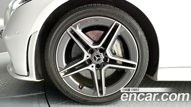 Mercedes-Benz CLS-Class CLS300d AMG Line
