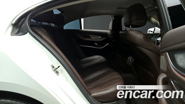 Mercedes-Benz CLS-Class CLS300d AMG Line