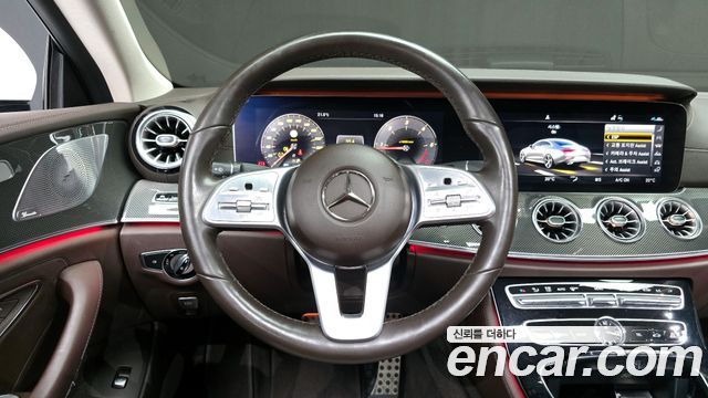 Mercedes-Benz CLS-Class CLS300d AMG Line