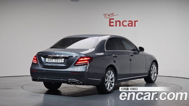 Mercedes-Benz E-Class E220d Exclusive