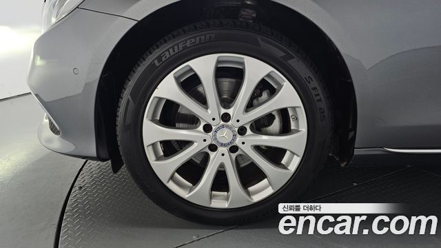 Mercedes-Benz E-Class E220d Exclusive