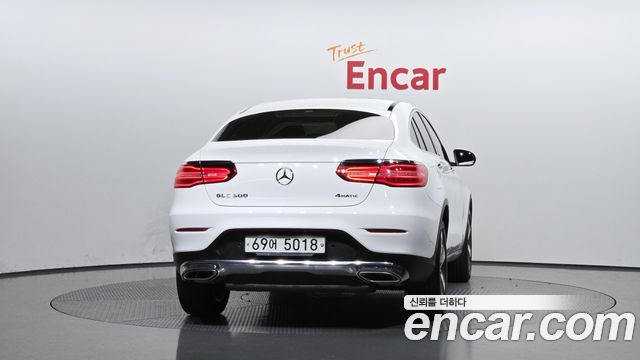 Mercedes-Benz GLC-Class GCL300 4MATIC Coupe