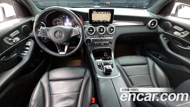 Mercedes-Benz GLC-Class GCL300 4MATIC Coupe