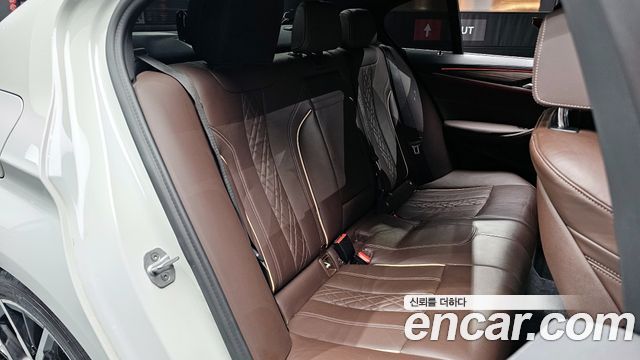 BMW 5-Series 530i M Sport Package