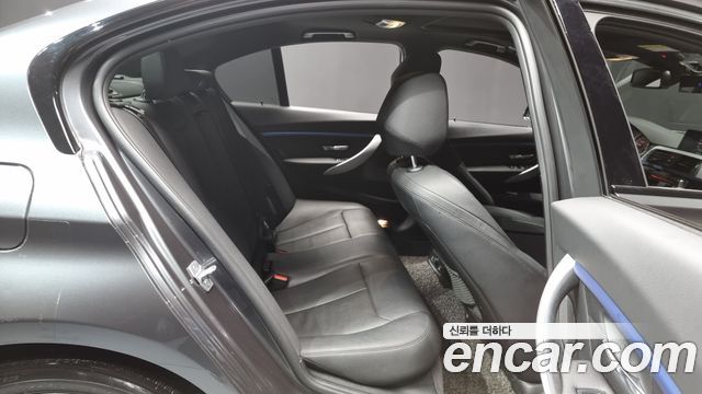 BMW 3-Series 330i M Sport