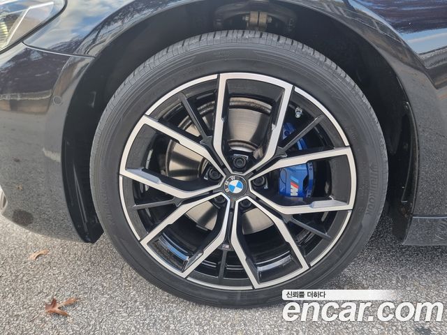 BMW 5-Series 530i xDrive M Sport Package