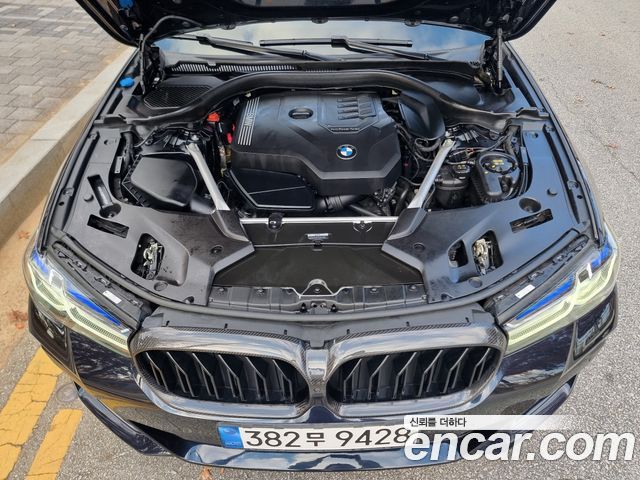 BMW 5-Series 530i xDrive M Sport Package