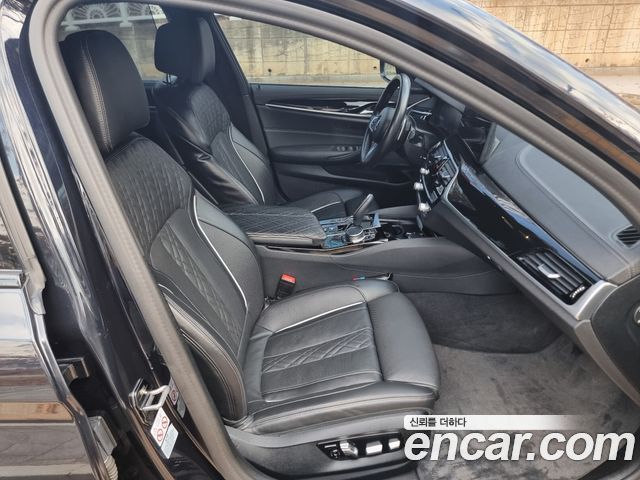 BMW 5-Series 530i xDrive M Sport Package