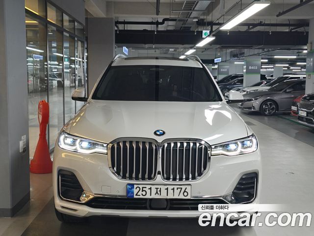 BMW X7 xDrive 40i Design Pure Excellence 6-Seater