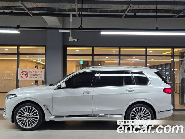 BMW X7 xDrive 40i Design Pure Excellence 6-Seater