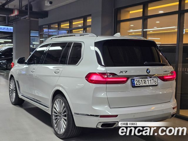 BMW X7 xDrive 40i Design Pure Excellence 6-Seater