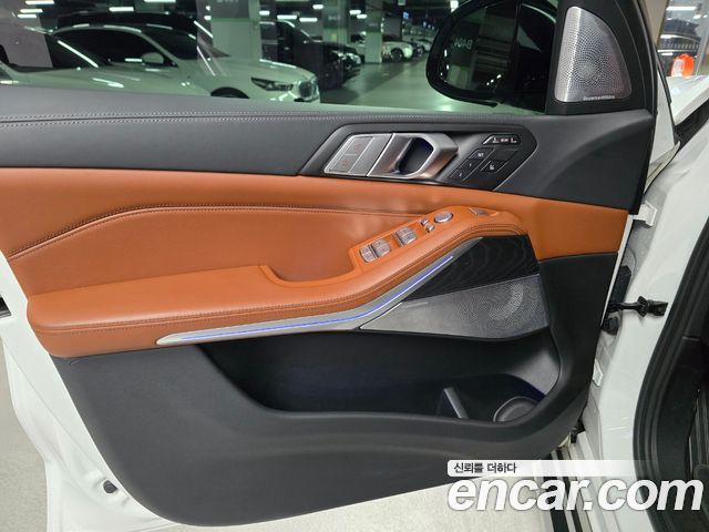 BMW X7 xDrive 40i Design Pure Excellence 6-Seater