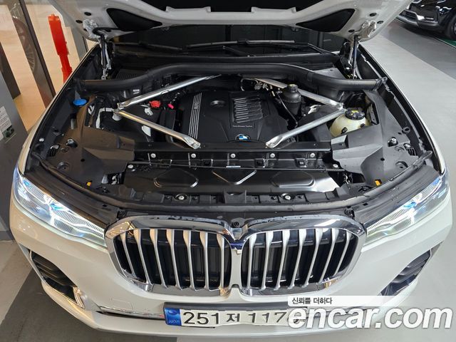 BMW X7 xDrive 40i Design Pure Excellence 6-Seater