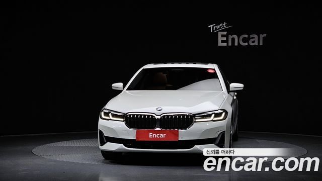 BMW 5-Series 520i Luxury