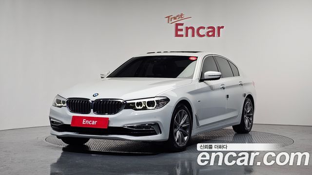 BMW 5-Series 520i Luxury