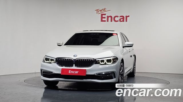 BMW 5-Series 520i Luxury