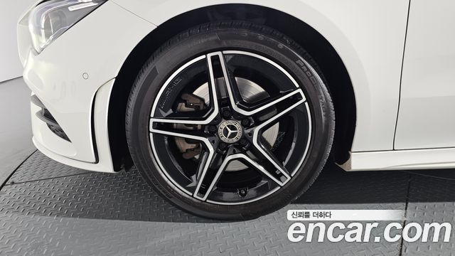 Mercedes-Benz CLA-Class CLA250 4MATIC