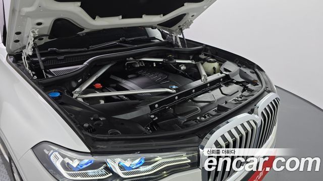 BMW X7 xDrive 40i Design Pure Excellence 6-Seater