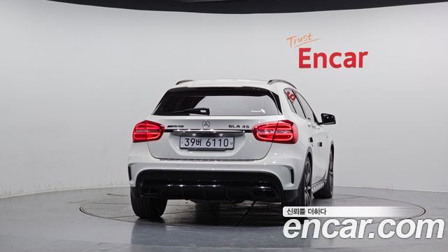 Mercedes-Benz GLA-Class GLA45 AMG 4MATIC
