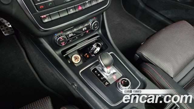 Mercedes-Benz GLA-Class GLA45 AMG 4MATIC