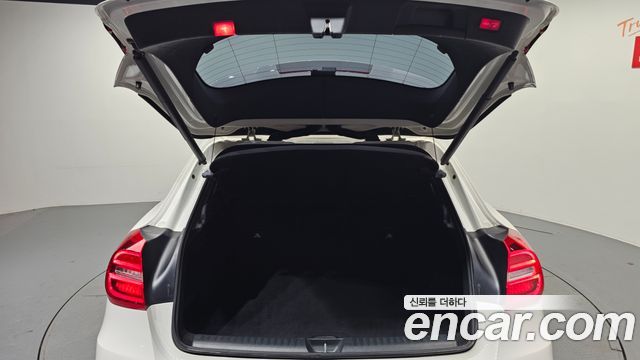 Mercedes-Benz GLA-Class GLA45 AMG 4MATIC