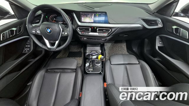 BMW 2-Series 220i Advantage
