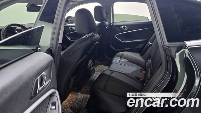 BMW 2-Series 220i Advantage