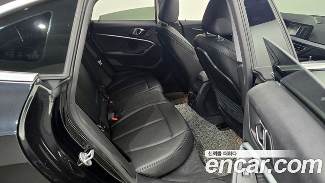 BMW 2-Series 220i Advantage