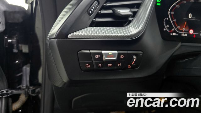 BMW 2-Series 220i Advantage