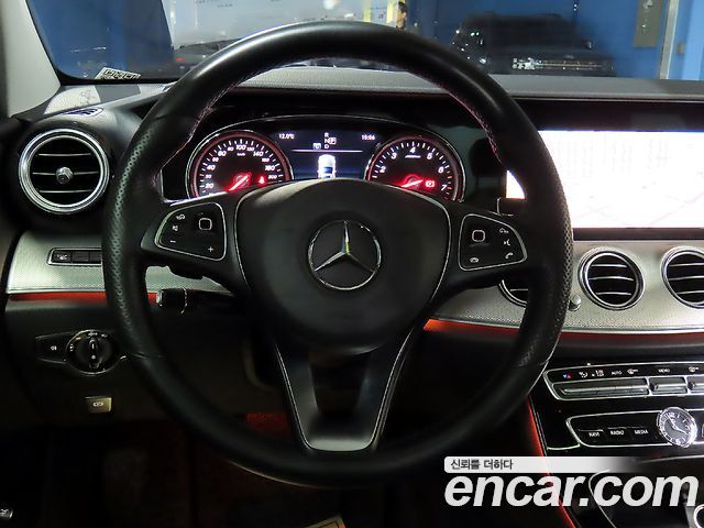 Mercedes-Benz E-Class E200 Avantgarde