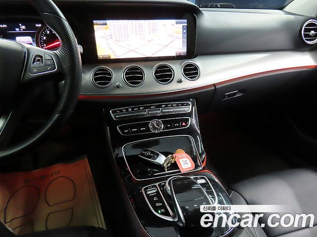 Mercedes-Benz E-Class E200 Avantgarde