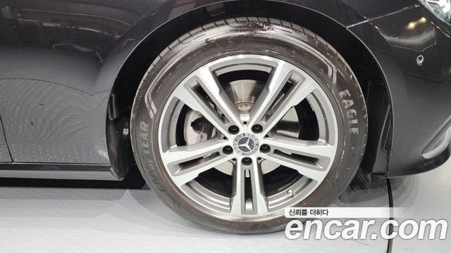 Mercedes-Benz E-Class E250 Avantgarde