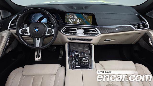 BMW X6 M50i