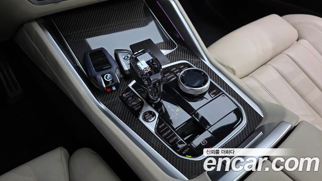 BMW X6 M50i
