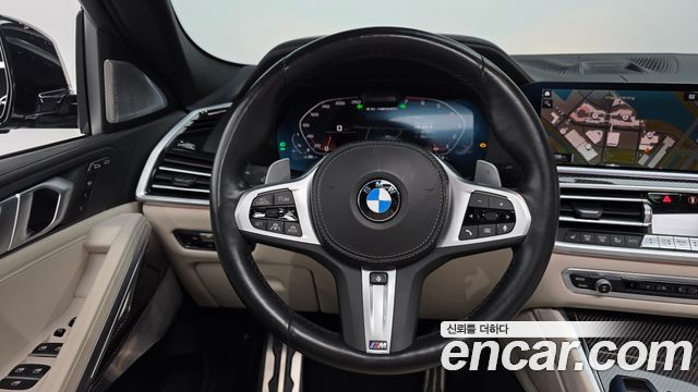BMW X6 M50i