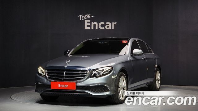 Mercedes-Benz E-Class E300 4MATIC Exclusive
