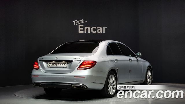 Mercedes-Benz E-Class E300 Exclusive