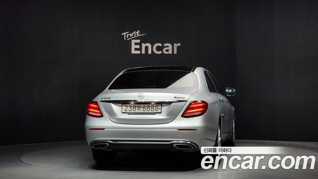 Mercedes-Benz E-Class E300 Exclusive