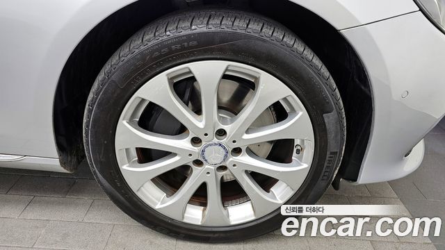 Mercedes-Benz E-Class E300 Exclusive