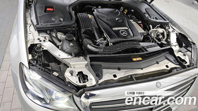 Mercedes-Benz E-Class E300 Exclusive