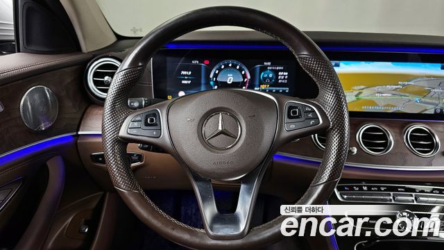 Mercedes-Benz E-Class E300 Exclusive