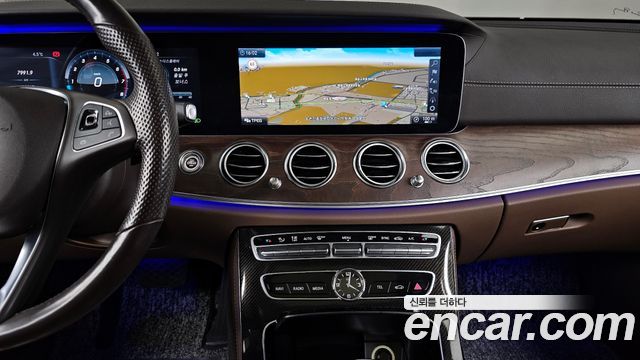 Mercedes-Benz E-Class E300 Exclusive