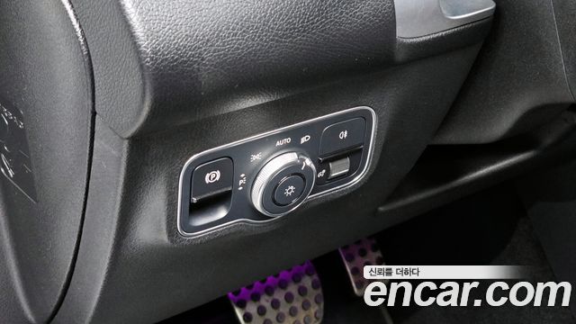 Mercedes-Benz GLB-Class GLB250 4MATIC