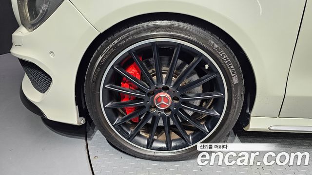 Mercedes-Benz CLA-Class CLA45 AMG 4MATIC