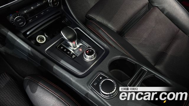 Mercedes-Benz CLA-Class CLA45 AMG 4MATIC
