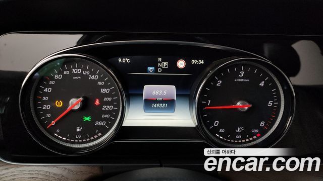 Mercedes-Benz E-Class E220d 4MATIC Exclusive