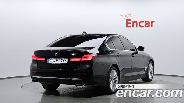 BMW 5-Series 520i Luxury