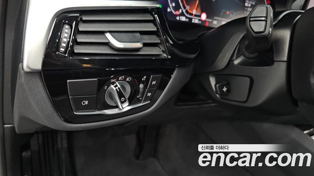BMW 5-Series 520i Luxury